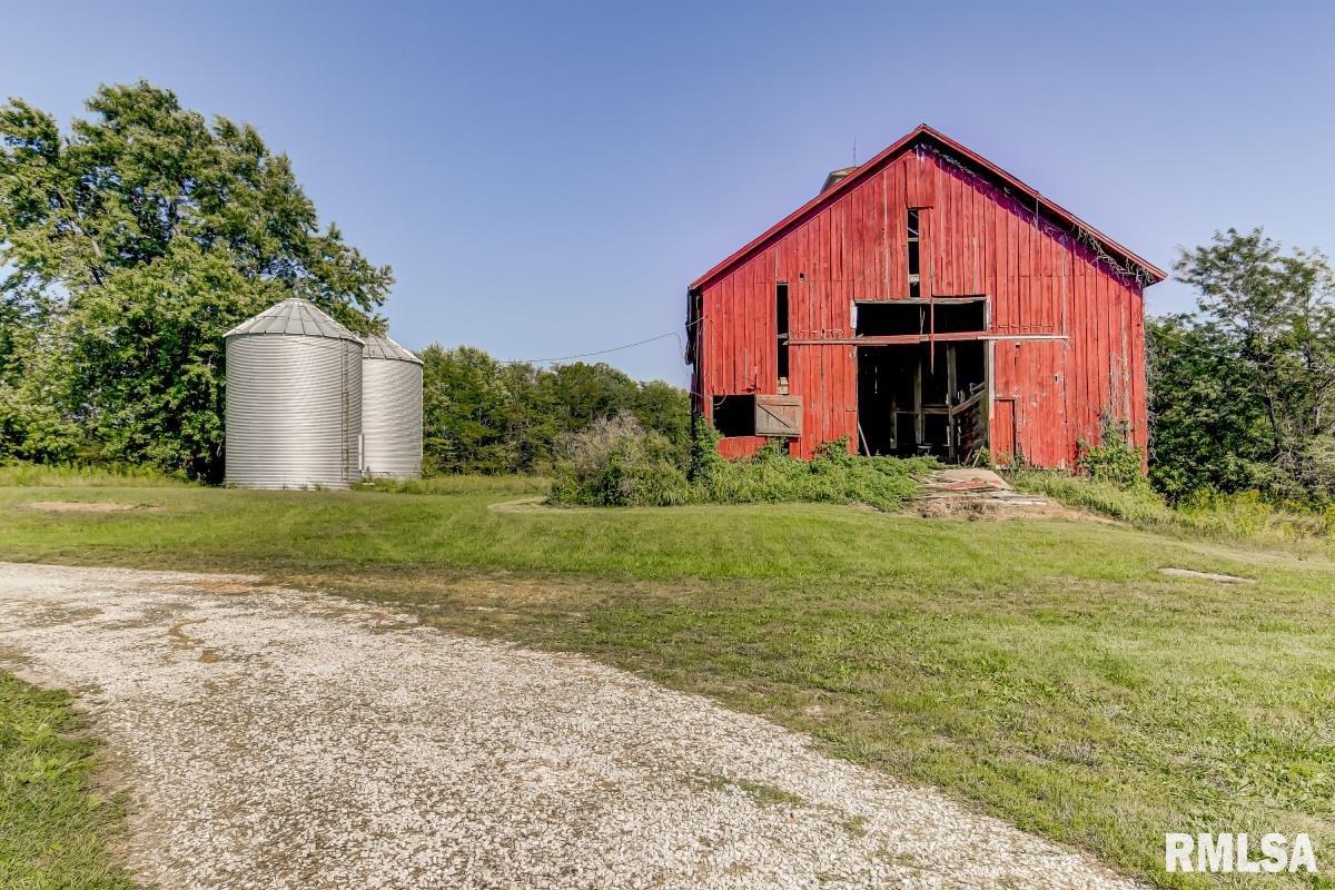 18029 North County Line Road Virden, IL 62690 - Photo 2 of 49