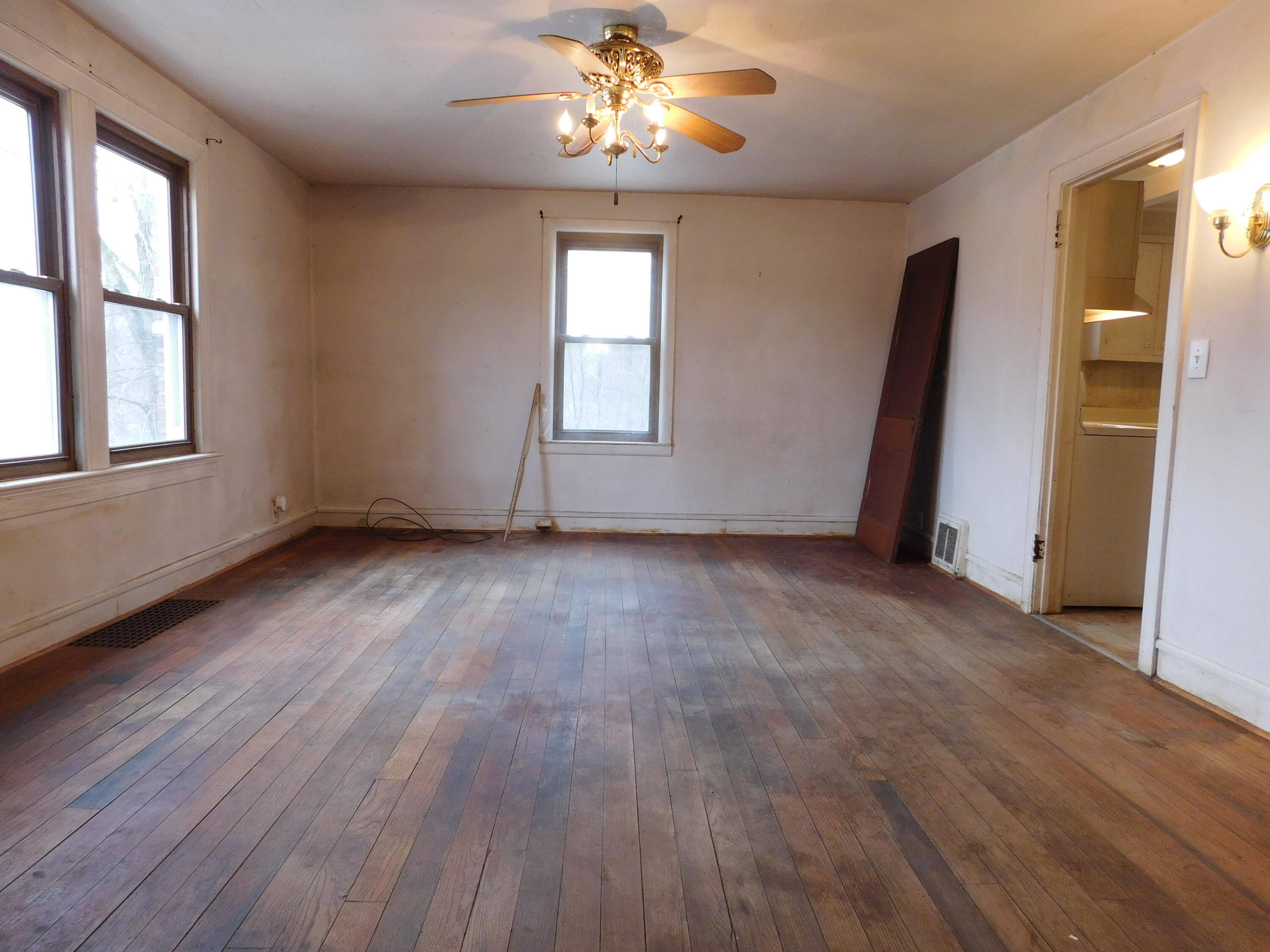 3135 Detroit Road Niles, MI 49120 - Photo 9 of 72 DSCN5154