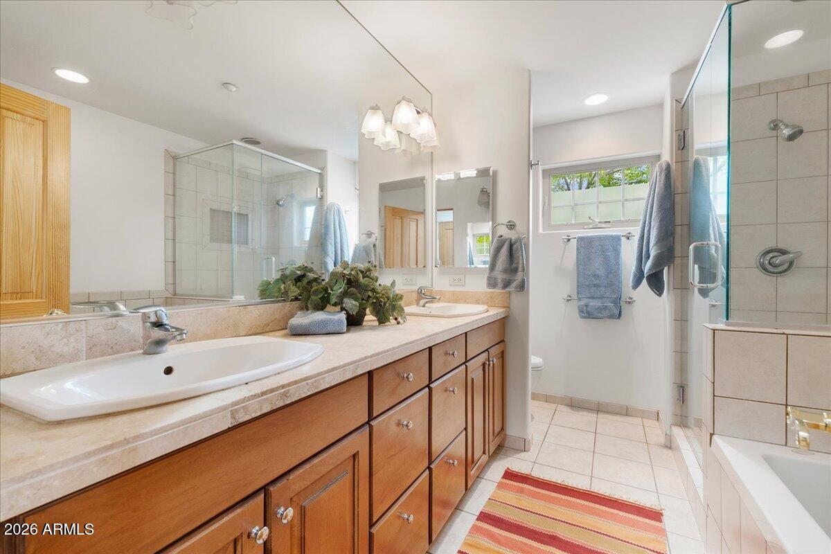 559 Jordan Road, Unit 4 Sedona, AZ 86336 - Photo 15 of 16 09-Bathroom
