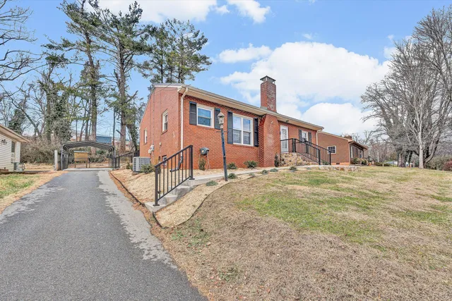 $249,900 | 280 Oak Street, Rocky Mount, VA 24151