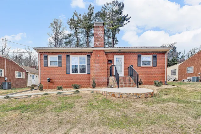 $249,900 | 280 Oak Street, Rocky Mount, VA 24151