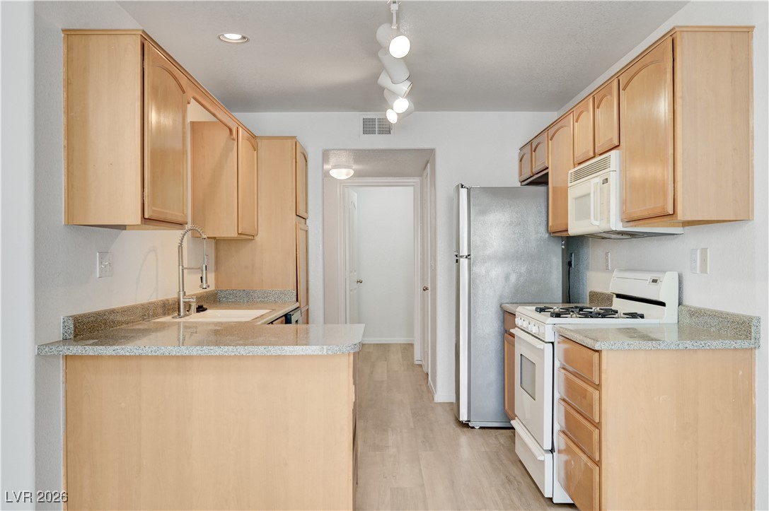 2900 Rivulet Lane Henderson, NV 89074 - Photo 13 of 35