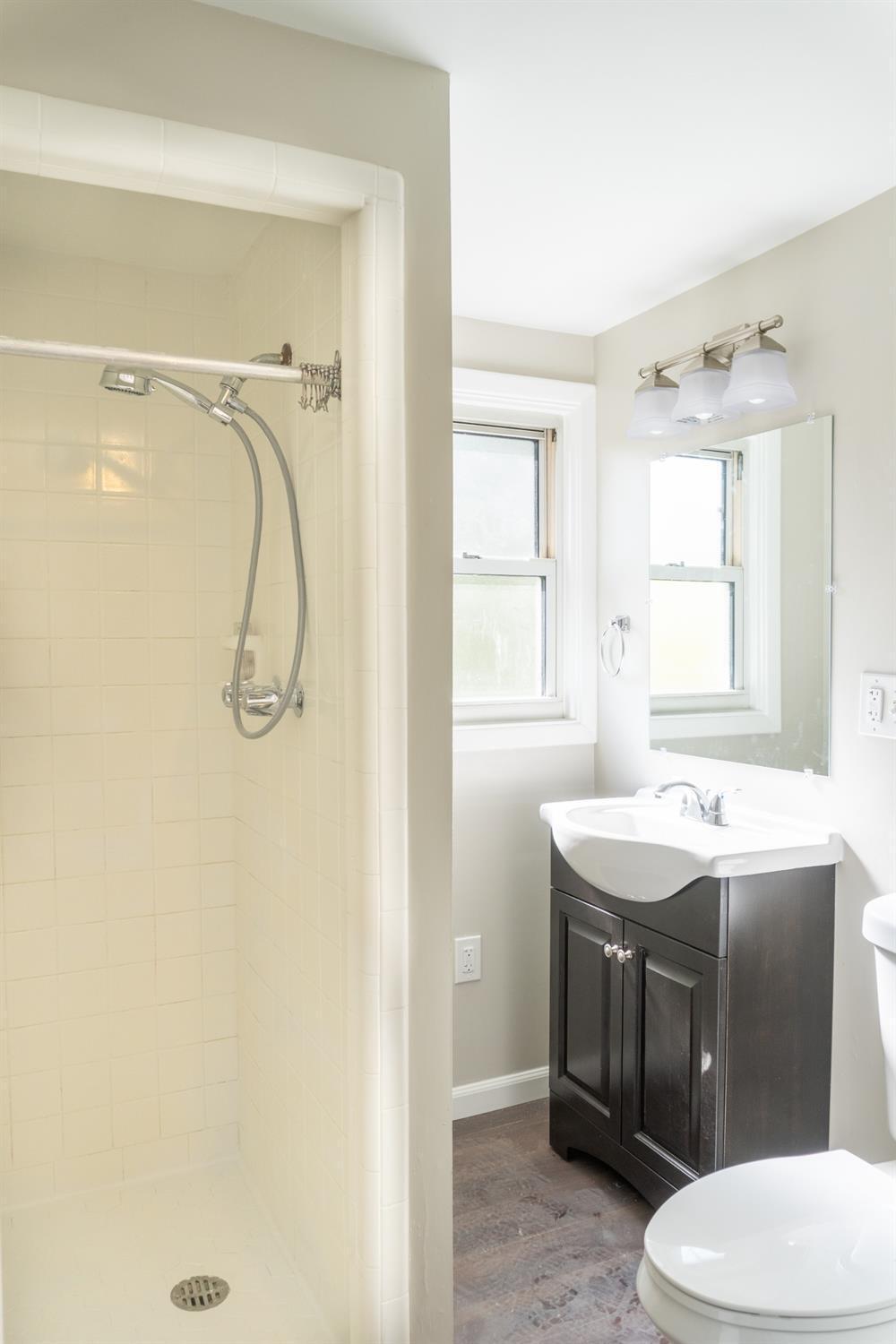 1449 Adams Road Cincinnati, OH 45231 - Photo 4 of 21 Gallery Image 4