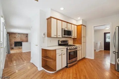 $5,300 | 27 Possum Way, New Providence, NJ 07974