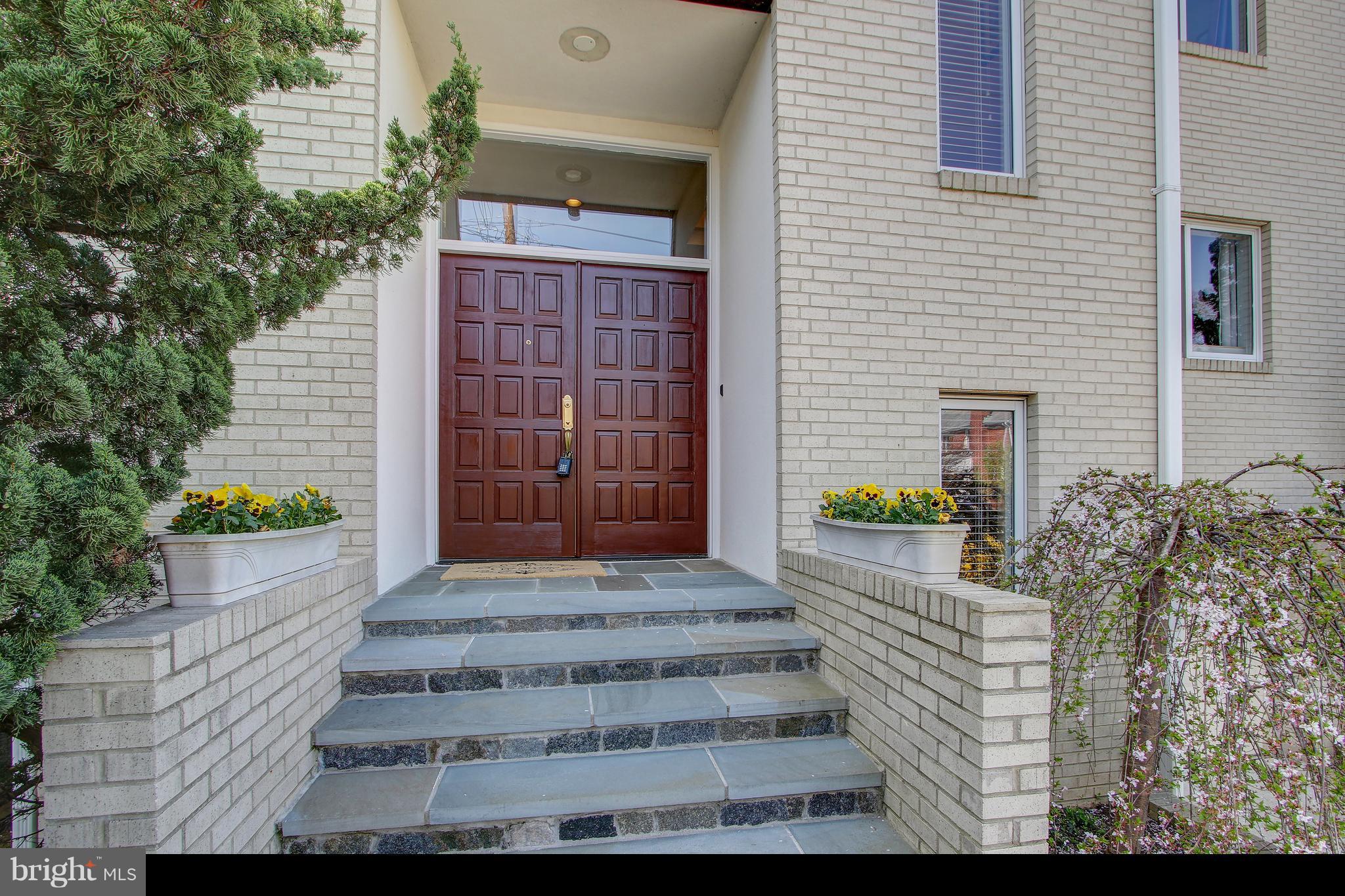 flagstone stairs/walkway