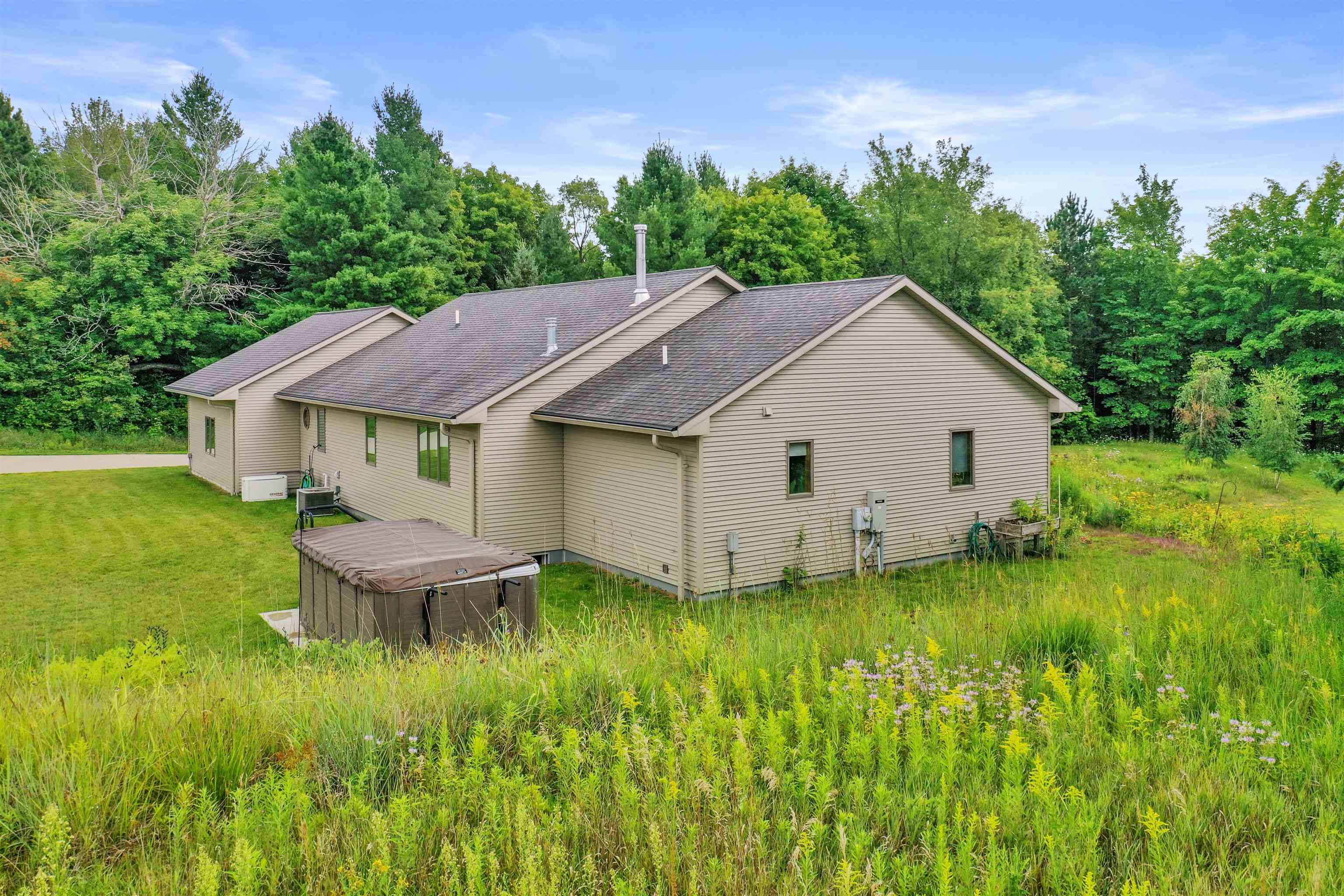 11395 East 46 Road Cadillac, MI 49601 - Photo 5 of 75 1914871-4.JPG
