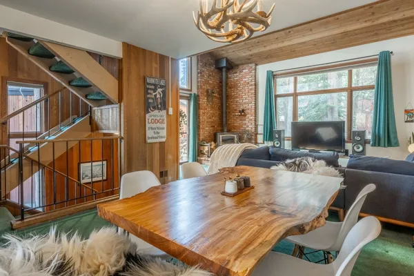 $879,000 | 3005 Meridian Boulevard, Unit 8, Mammoth Lakes, CA 93546