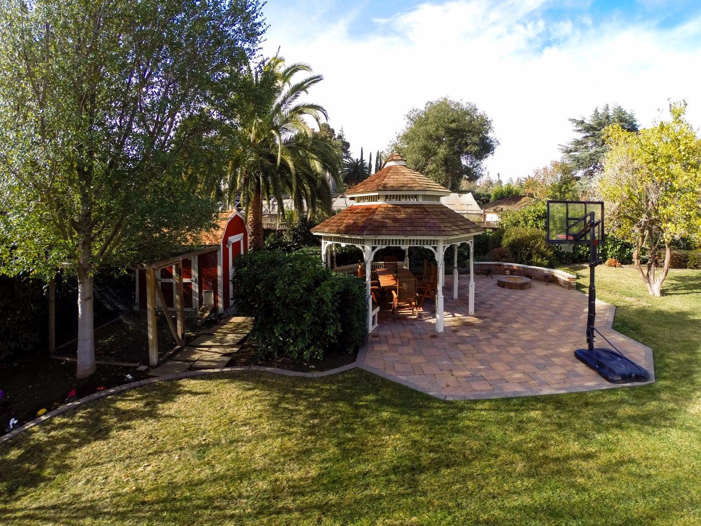 293 Sleeper Avenue Mountain View, CA 94040 - Photo 4 of 17 a view of a house with backyard porch and sitting area