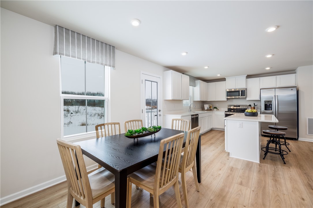 257 Nevins Road Henrietta, NY 14467 - Photo 19 of 39 Dining room