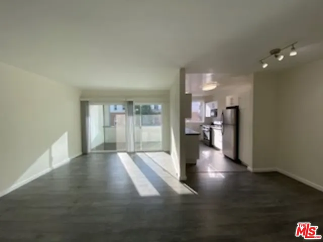 $2,650 | 7045 Hawthorn Avenue, Unit 404, Los Angeles, CA 90028
