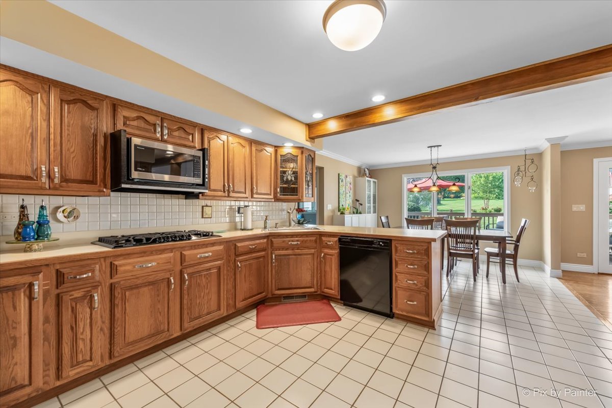 223 Broker Road Bloomingdale, IL 60157 - Photo 20 of 49 Gallery Image 20