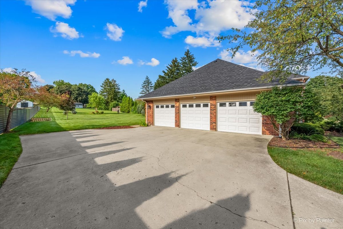 223 Broker Road Bloomingdale, IL 60157 - Photo 4 of 49 Gallery Image 4