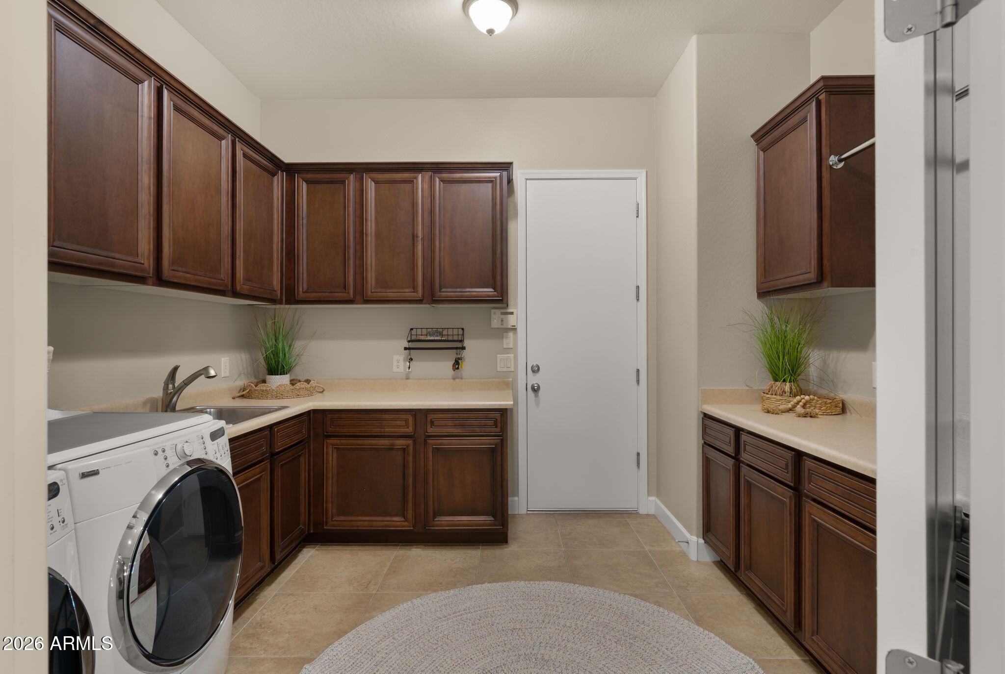 4052 East Clubview Drive Gilbert, AZ 85298 - Photo 56 of 91 37-web-or-mls-Laundry Room3