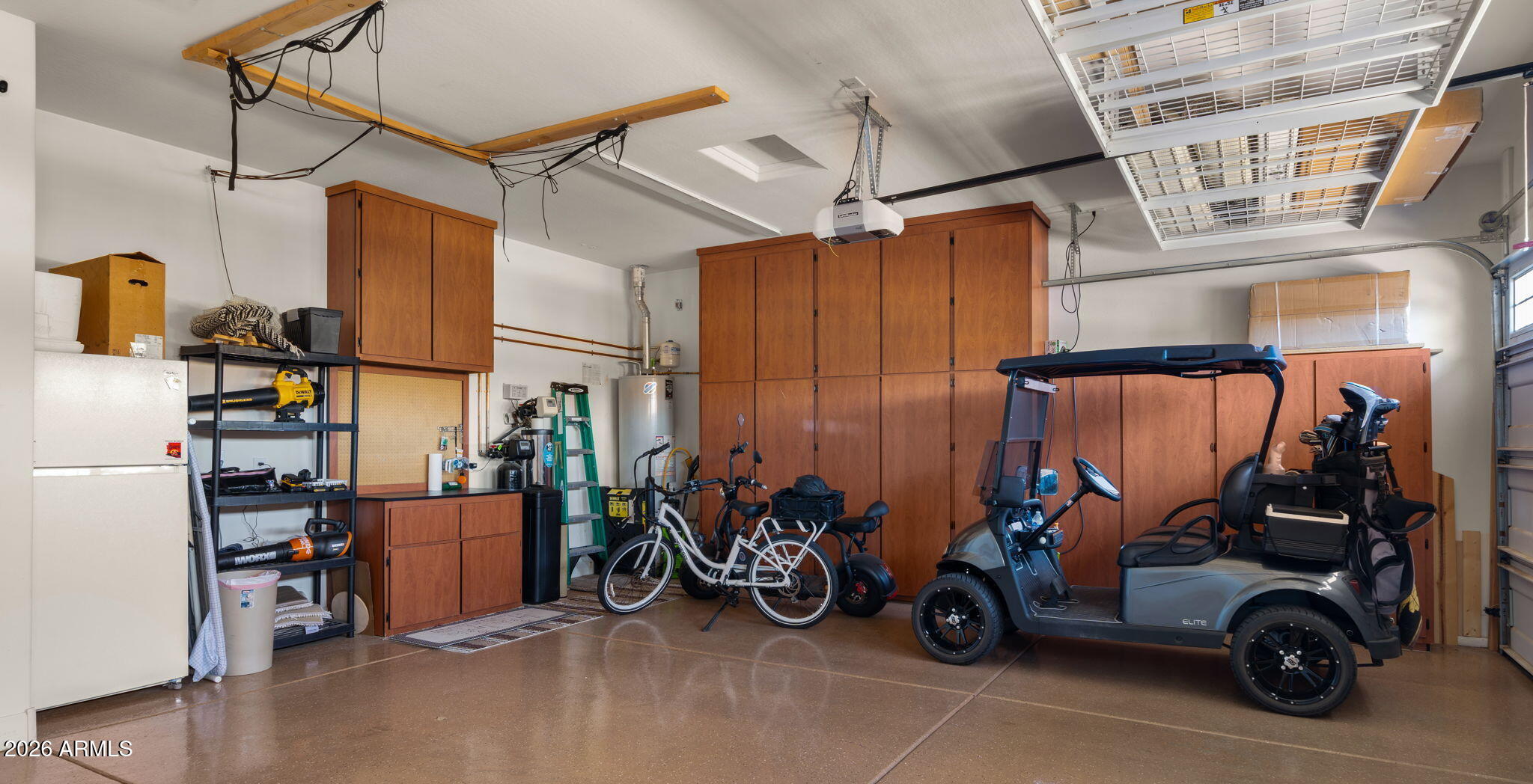 4052 East Clubview Drive Gilbert, AZ 85298 - Photo 62 of 91 41-web-or-mls-Garage Interior1