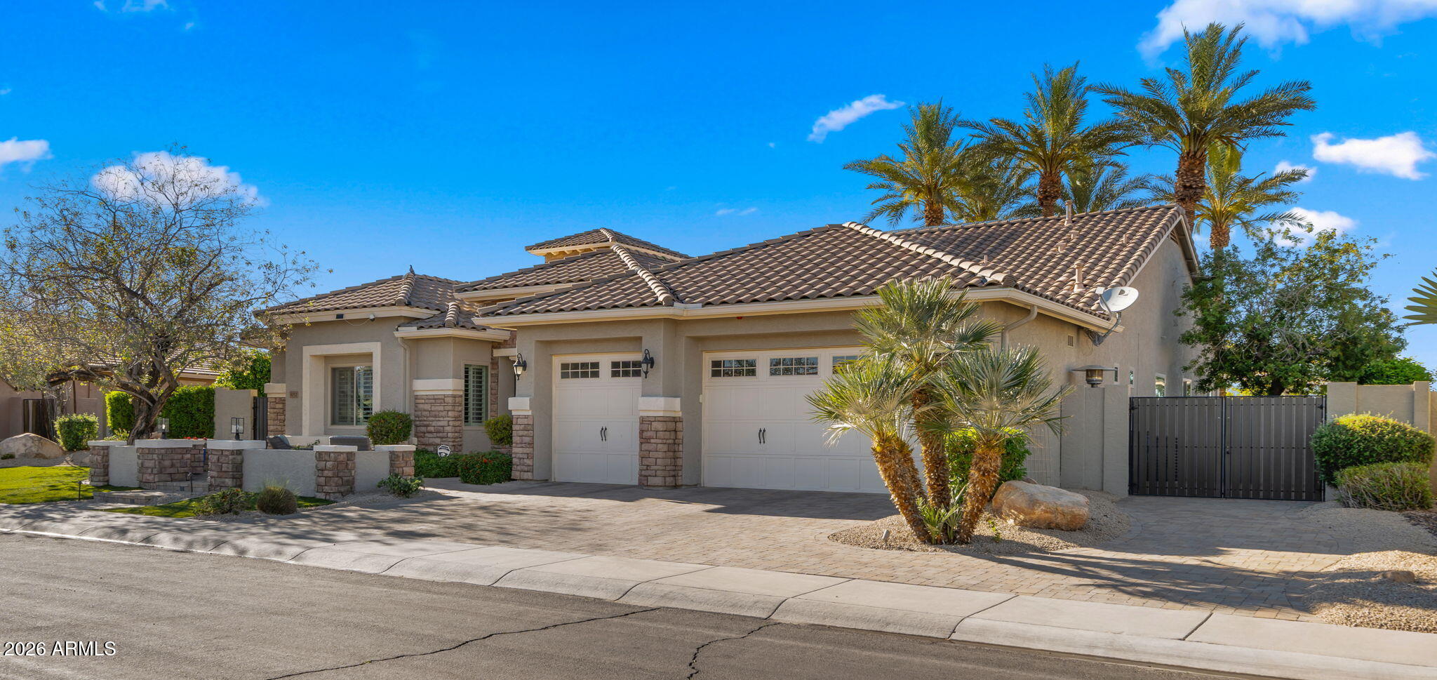 4052 East Clubview Drive Gilbert, AZ 85298 - Photo 75 of 91 9-web-or-mls-Front yard ROOF EDIT2