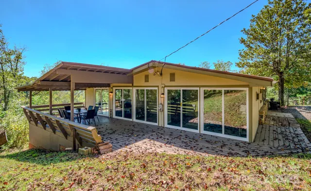 $475,000 | 22 Mulberry Street, Worcester, MA 01605