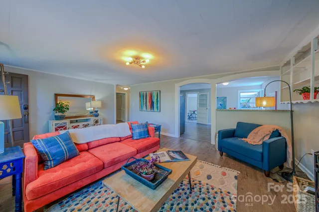 $475,000 | 22 Mulberry Street, Worcester, MA 01605