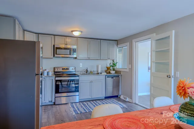 $475,000 | 22 Mulberry Street, Worcester, MA 01605