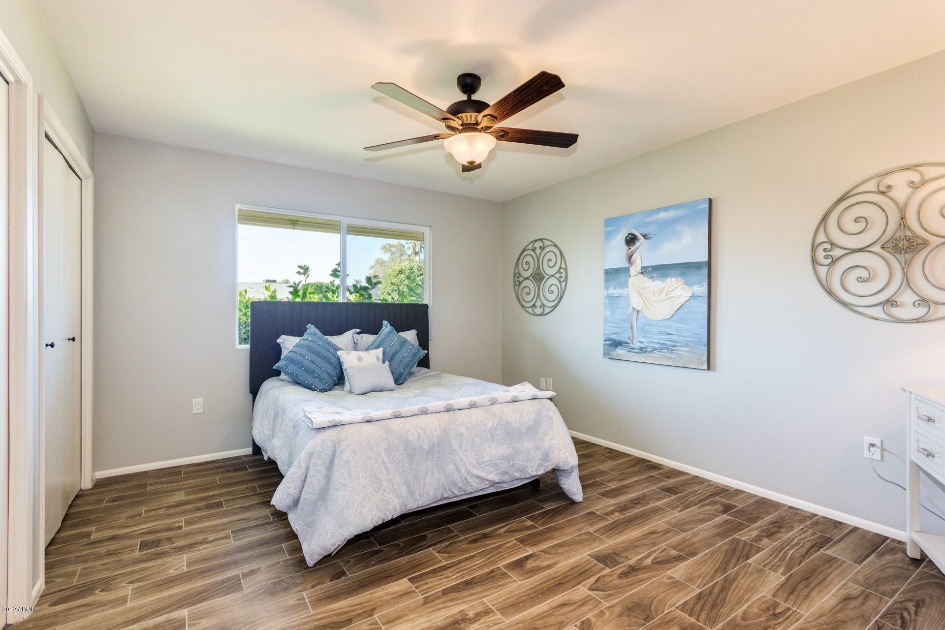 10805 West Hatcher Road Sun City, AZ 85351 - Photo 21 of 46 Guest bedroom