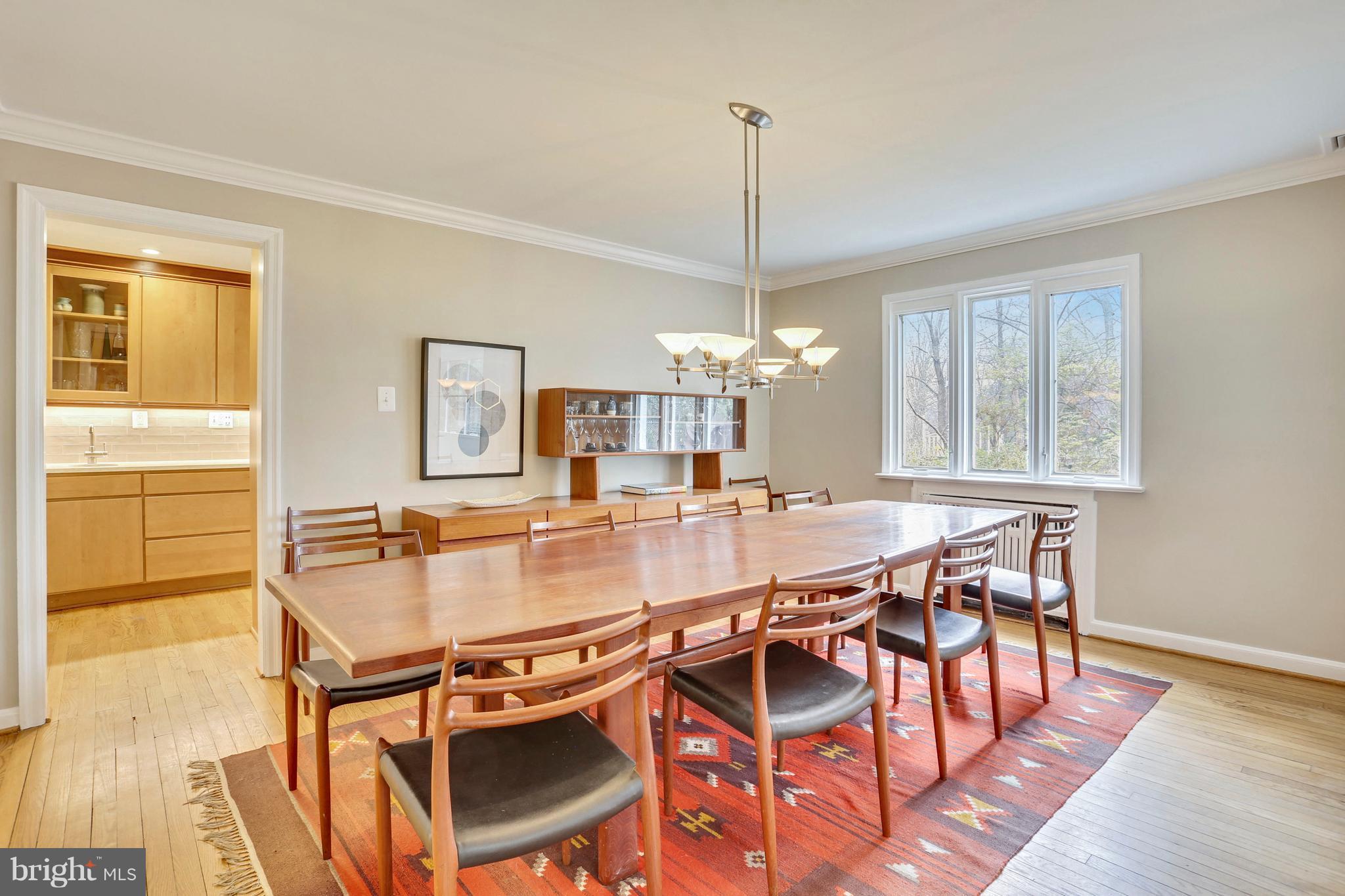 3107 Circle Hill Road Alexandria, VA 22305 - Photo 8 of 30 Plenty of space for all your friends and family!