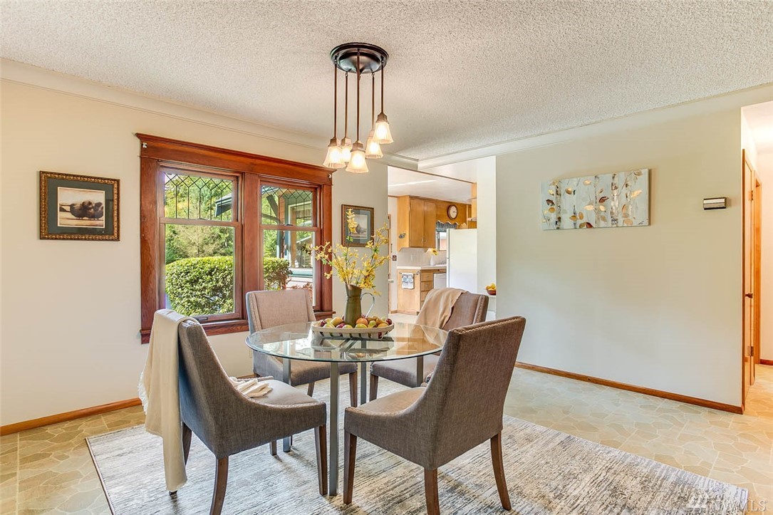 18412 Southeast Lake Youngs Road Renton, WA 98058 - Photo 8 of 23