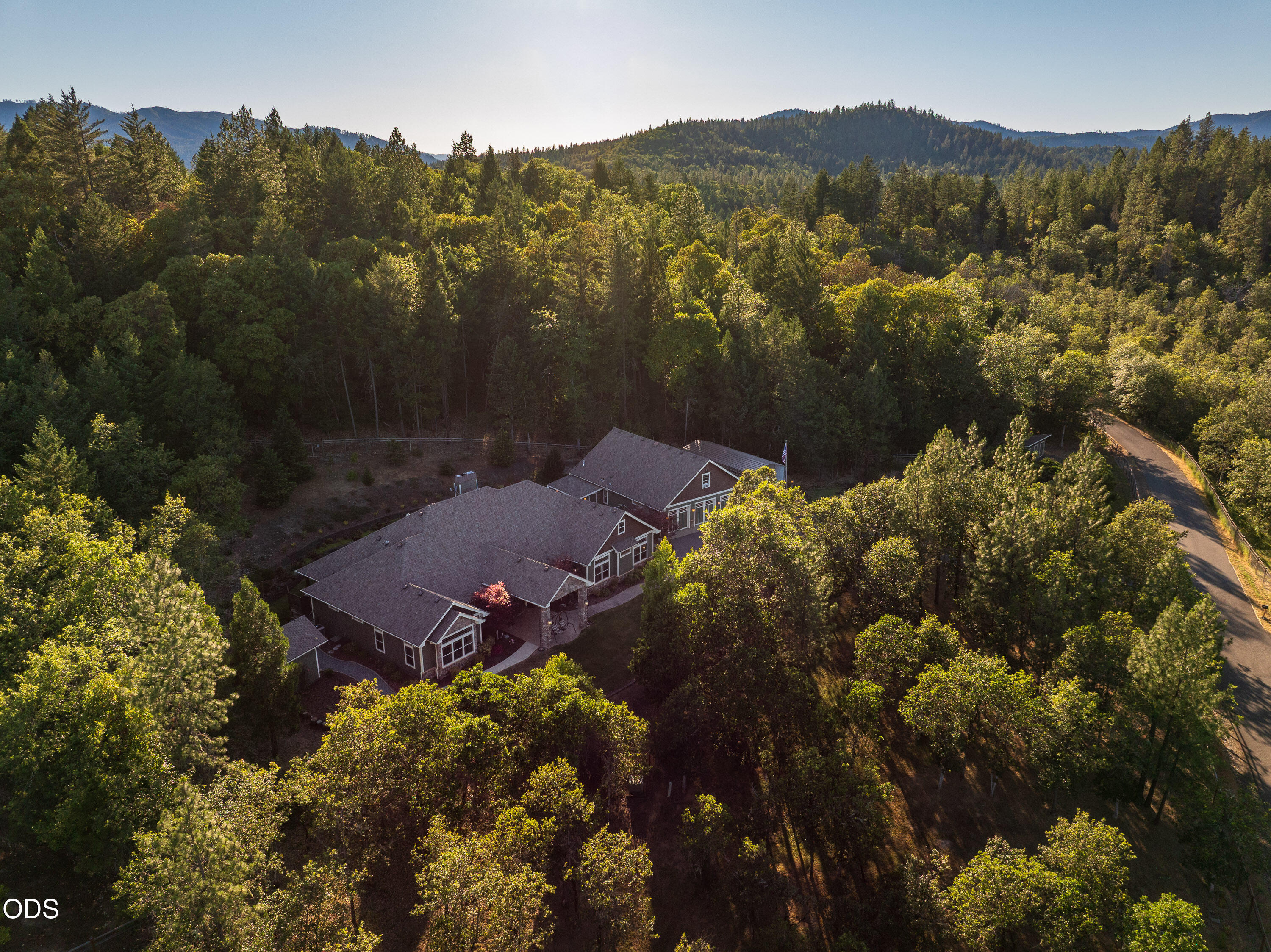 1321 Falcon Crest Lane Merlin, OR 97532 - Photo 54 of 57