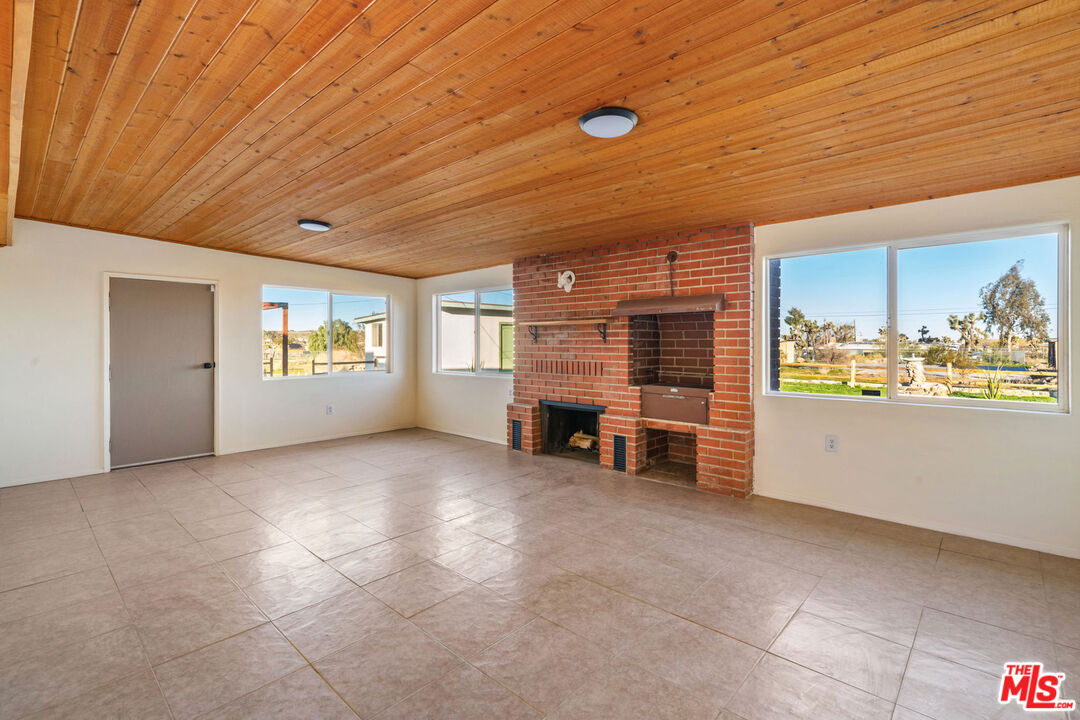 6391 Ruth Drive Yucca Valley, CA 92284 - Photo 31 of 73 Gallery Image 31
