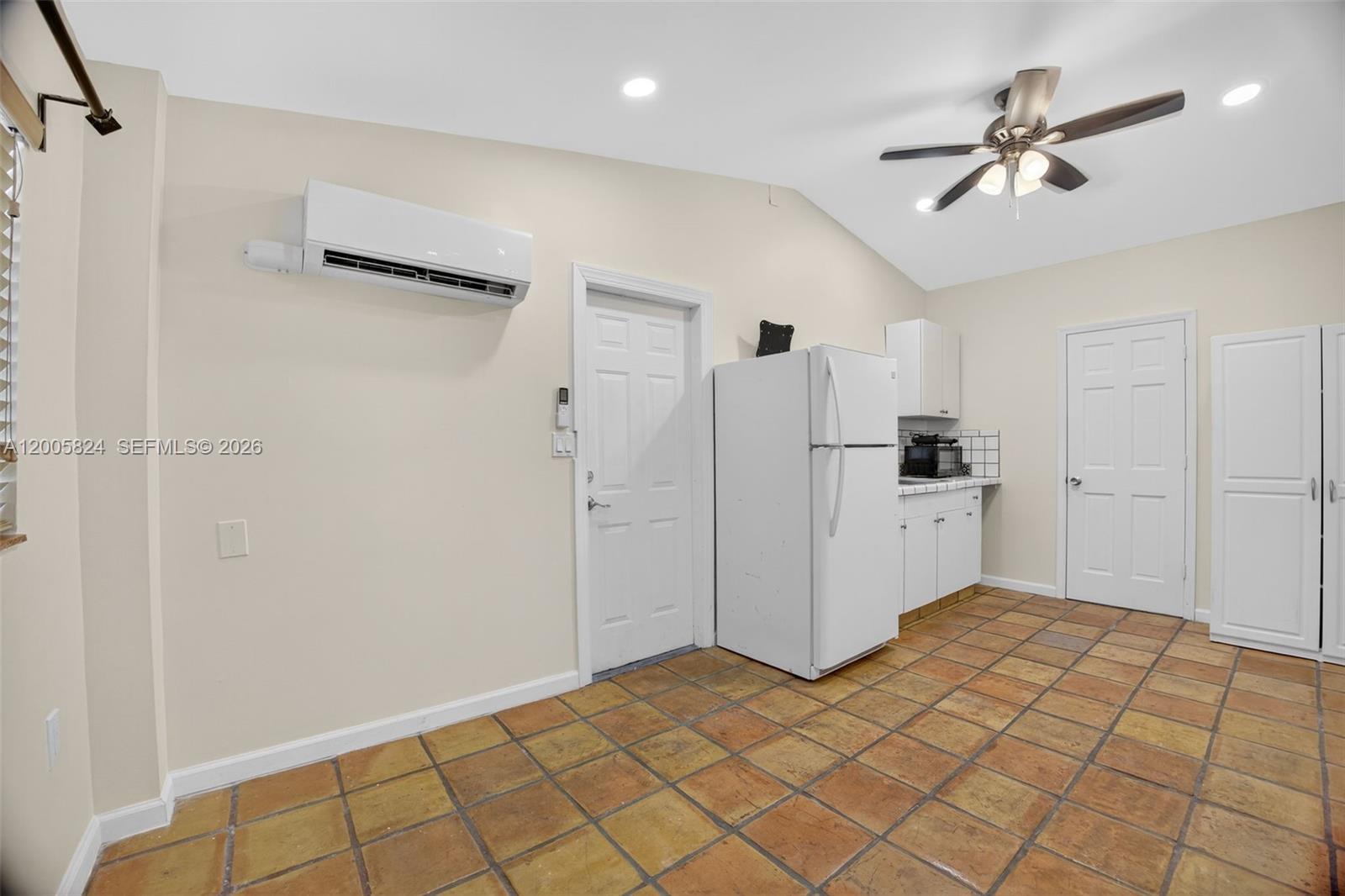 7941 Southwest 37th Terrace, Unit STUDIO Miami, FL 33155 - Photo 2 of 6