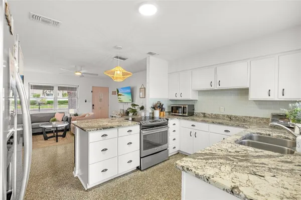 $3,600 | 4939 100th Way North, St. Petersburg, FL 33708