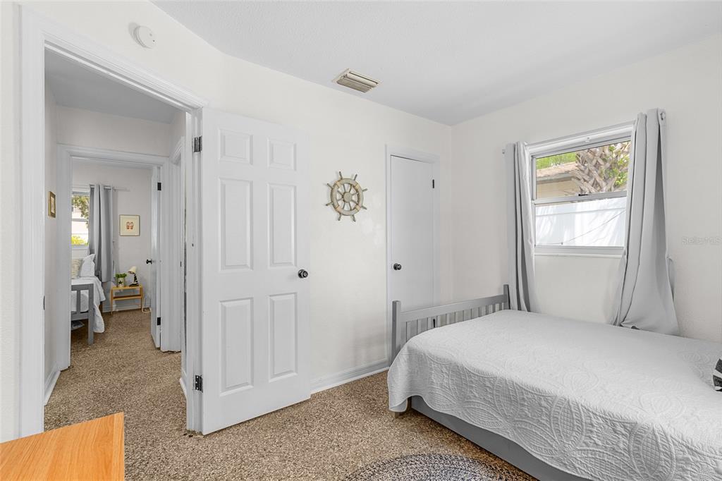 4939 100th Way North St. Petersburg, FL 33708 - Photo 23 of 43