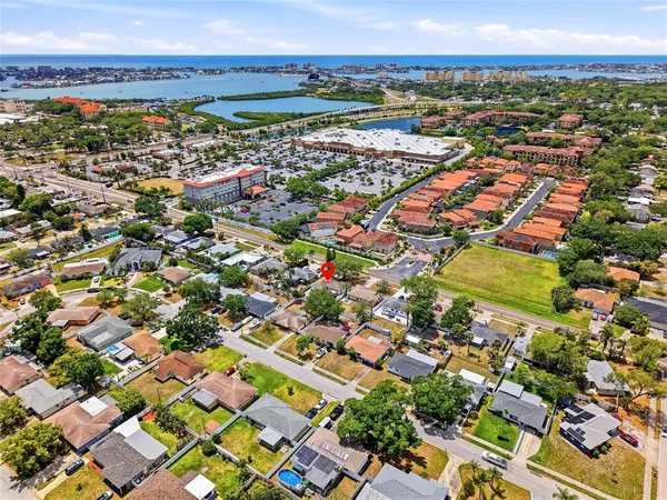 $3,600 | 4939 100th Way North, St. Petersburg, FL 33708