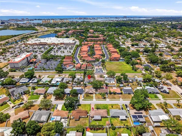 $3,600 | 4939 100th Way North, St. Petersburg, FL 33708