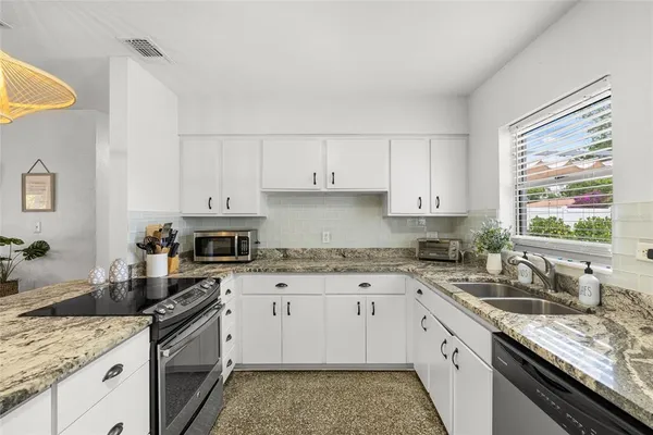 $3,600 | 4939 100th Way North, St. Petersburg, FL 33708