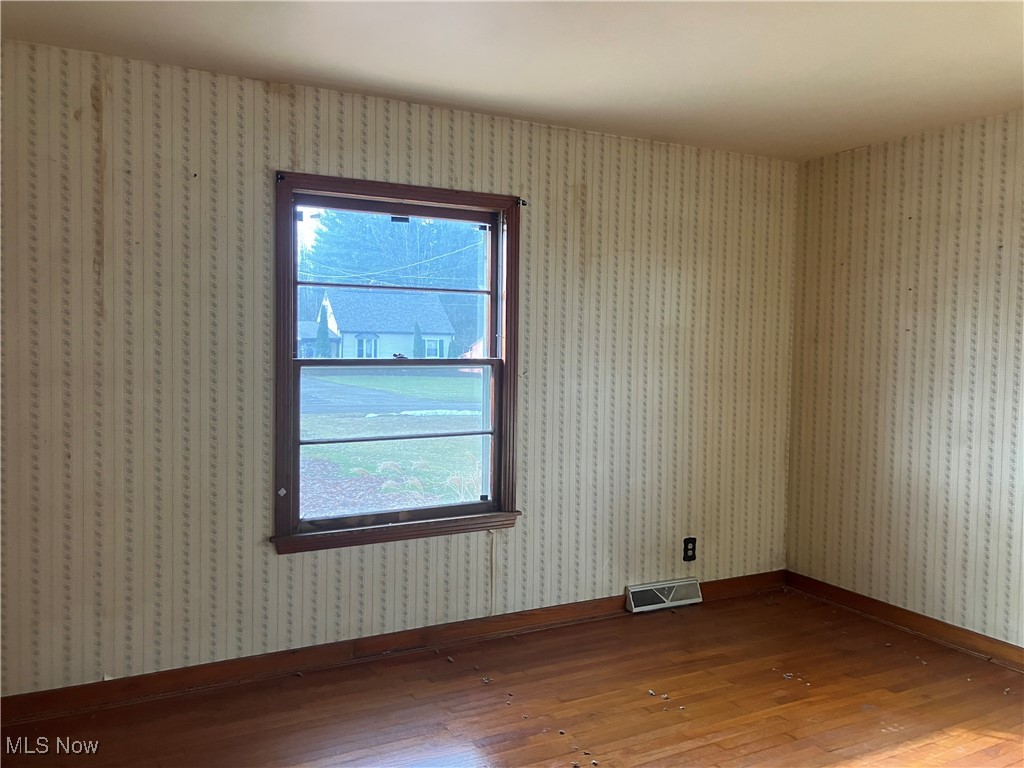 4234 Lake Road Youngstown, OH 44511 - Photo 4 of 14