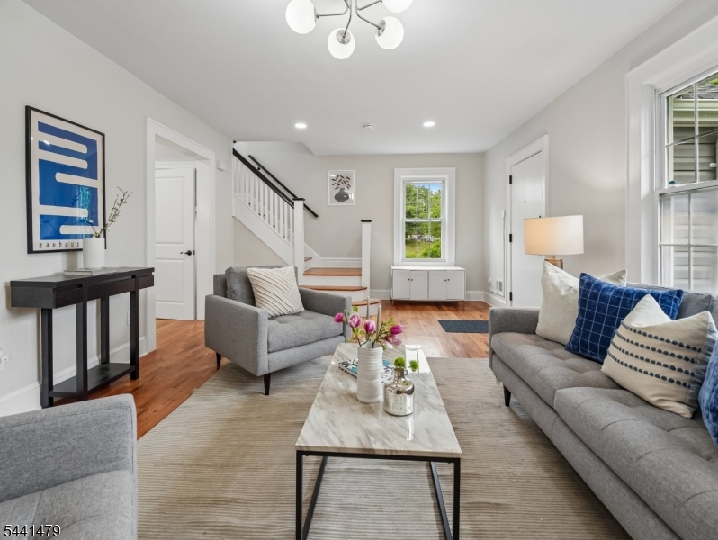 653 Hamilton Road South Orange, NJ 07079 - Photo 6 of 48