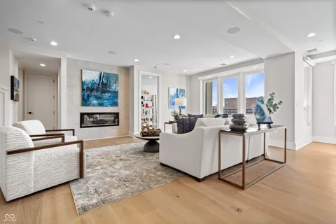 $1,820,000 | 41 North Rangeline Road, Unit 7, Carmel, IN 46032