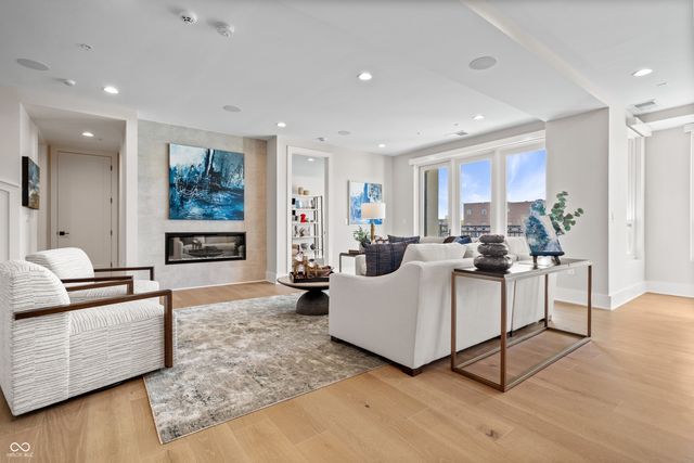 $1,820,000 | 41 North Rangeline Road, Unit 7, Carmel, IN 46032