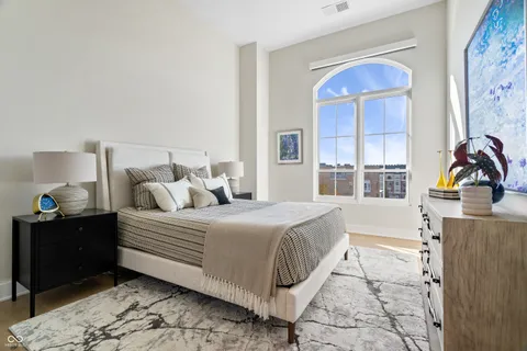 $1,820,000 | 41 North Rangeline Road, Unit 7, Carmel, IN 46032