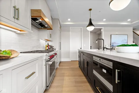 $1,820,000 | 41 North Rangeline Road, Unit 7, Carmel, IN 46032