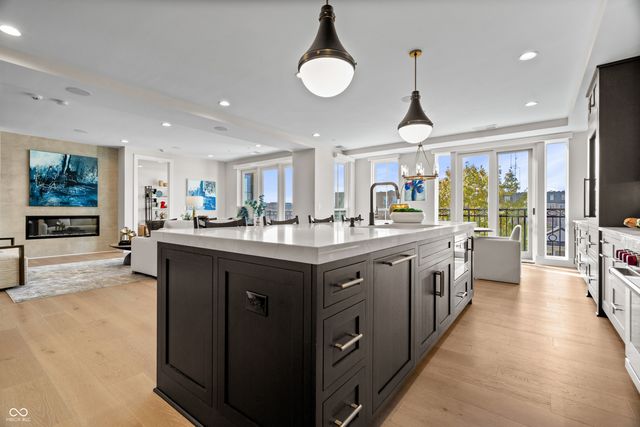 $1,820,000 | 41 North Rangeline Road, Unit 7, Carmel, IN 46032