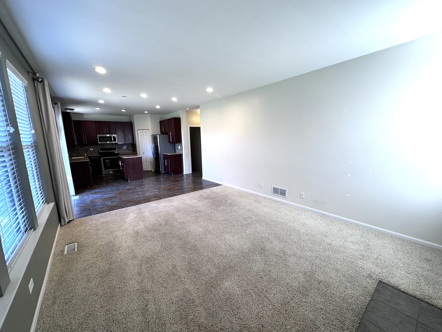 3134 Kyra Lane Elgin, IL 60124 - Photo 20 of 56 a view of kitchen and a window