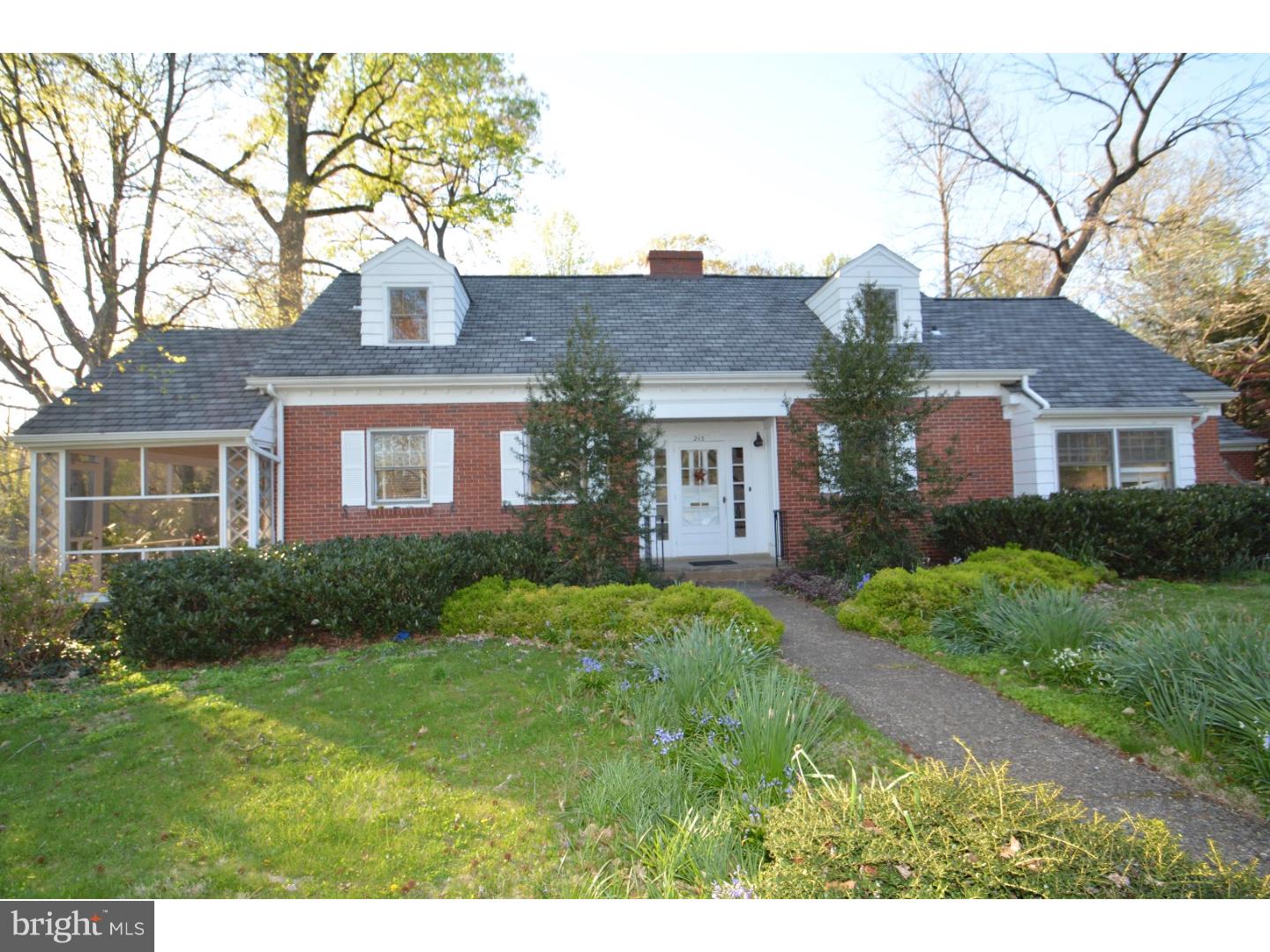 213 Edgewood Road Wilmington, DE 19803 - Photo 1 of 25 Gallery Image 1