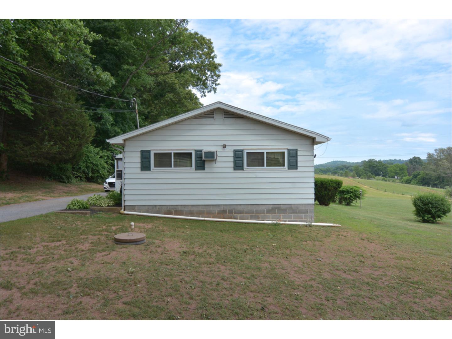 280 Beech Road Mohnton, PA 19540 - Photo 5 of 24 Exterior Side