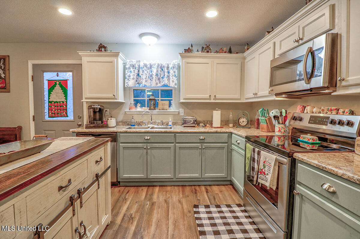 148 Easley Road Lucedale, MS 39452 - Photo 9 of 24 8