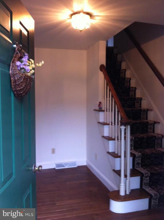 338 Knights Bridge Way Lititz, PA 17543 - Photo 2 of 26 Gallery Image 2