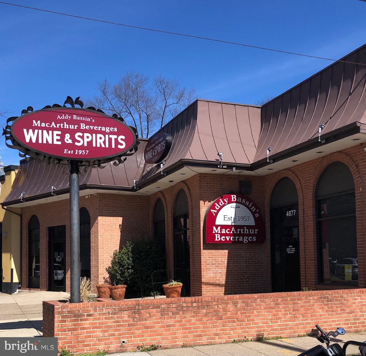 4545 MacArthur Boulevard Northwest, Unit 109 Washington, DC 20007 - Photo 28 of 29