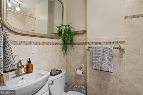 $899,000 | 140 11th Street Northeast, Washington, DC 20002