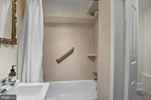 $899,000 | 140 11th Street Northeast, Washington, DC 20002