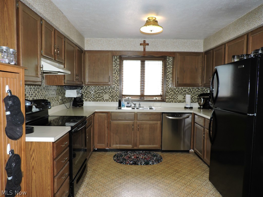 42165 Butternut Ridge Road Elyria, OH 44035 - Photo 3 of 20 Kitchen