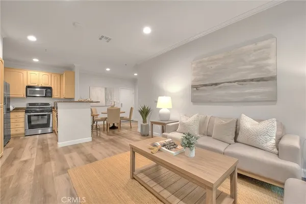 $599,950 | 300 North El Molino Avenue, Unit 118, Pasadena, CA 91101